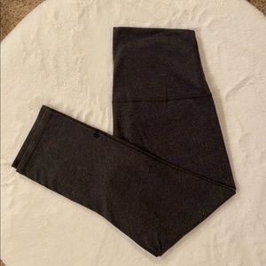 Grey lululemon wunder under cropped leggings